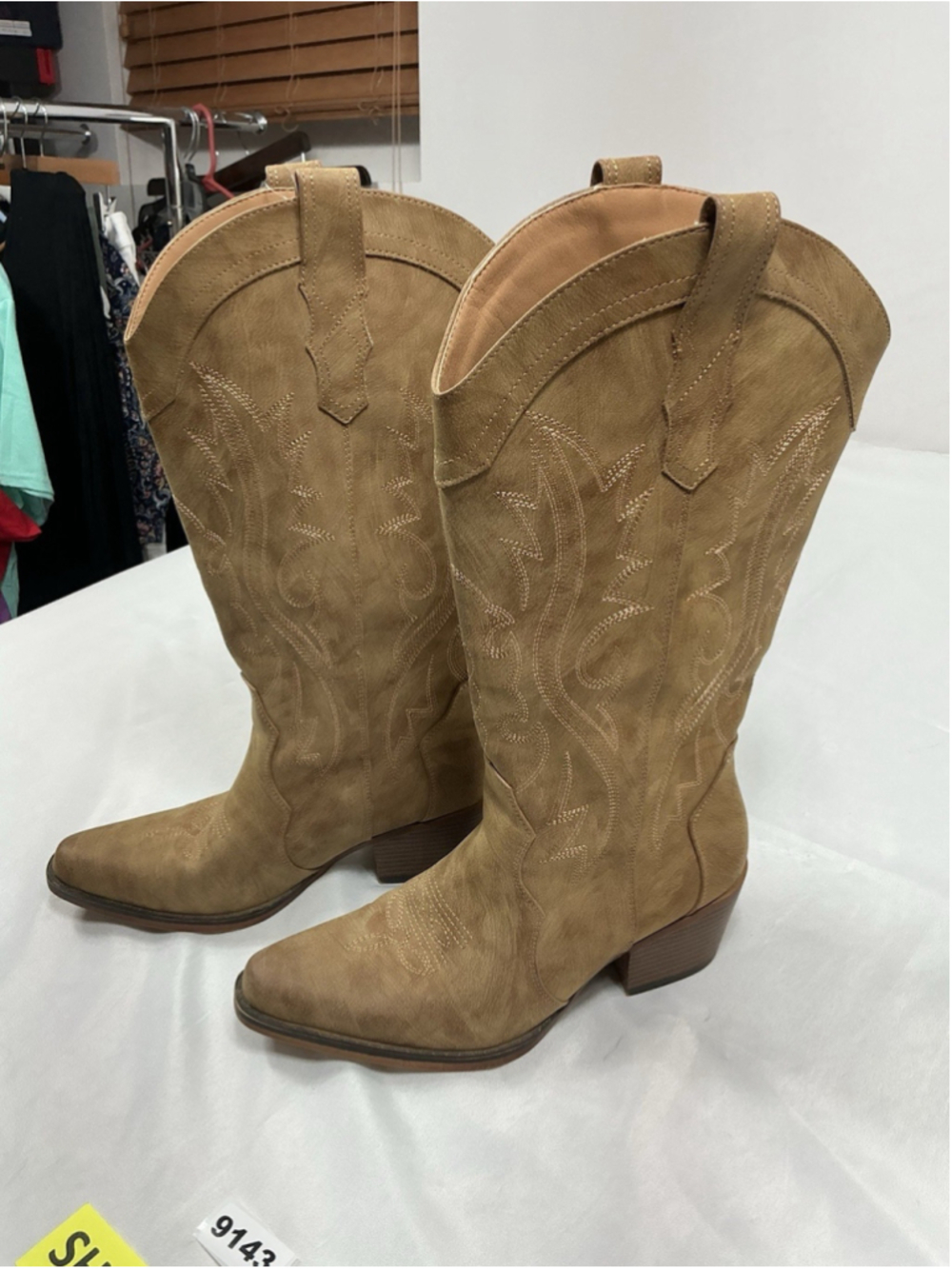 Womans New IUV Pullon Knee High Cowgirl Boots Size 8 Light Brown